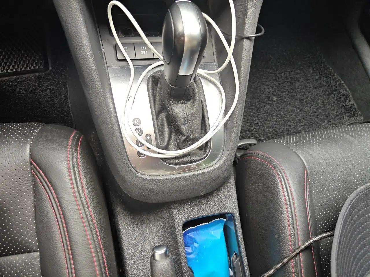 Volkswagen Golf 2012 1.6L Automatic Comfort Model — миниатюра 14