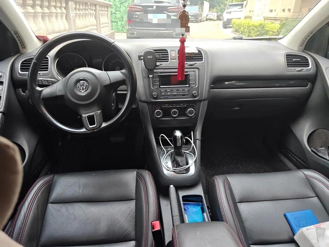 Volkswagen Golf 2012 1.6L Automatic Comfort Model — миниатюра 9