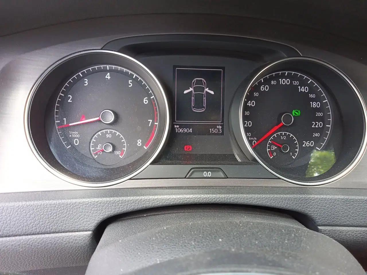 Volkswagen Golf 2014 1.4TSI Automatic Luxury Model — миниатюра 12