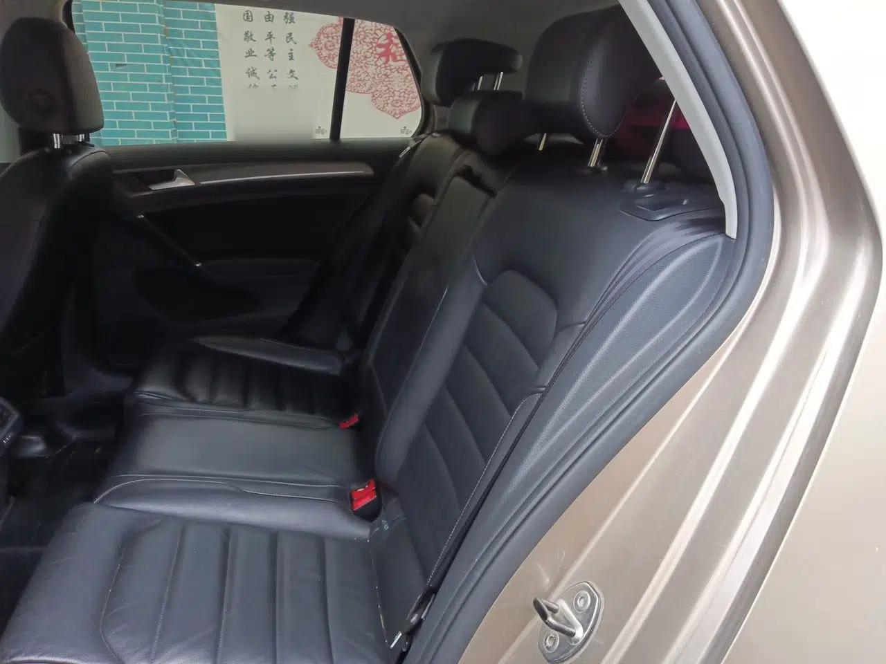 Volkswagen Golf 2014 1.4TSI Automatic Luxury Model — миниатюра 17