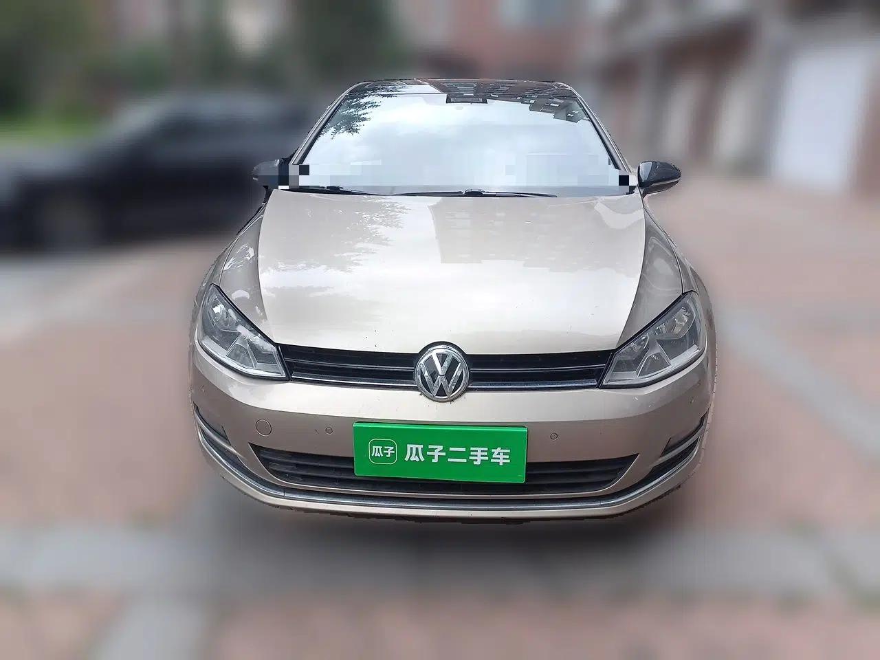 Volkswagen Golf 2017 1.6L Automatic Comfort Million-Vehicle Anniversary Edition — миниатюра 2