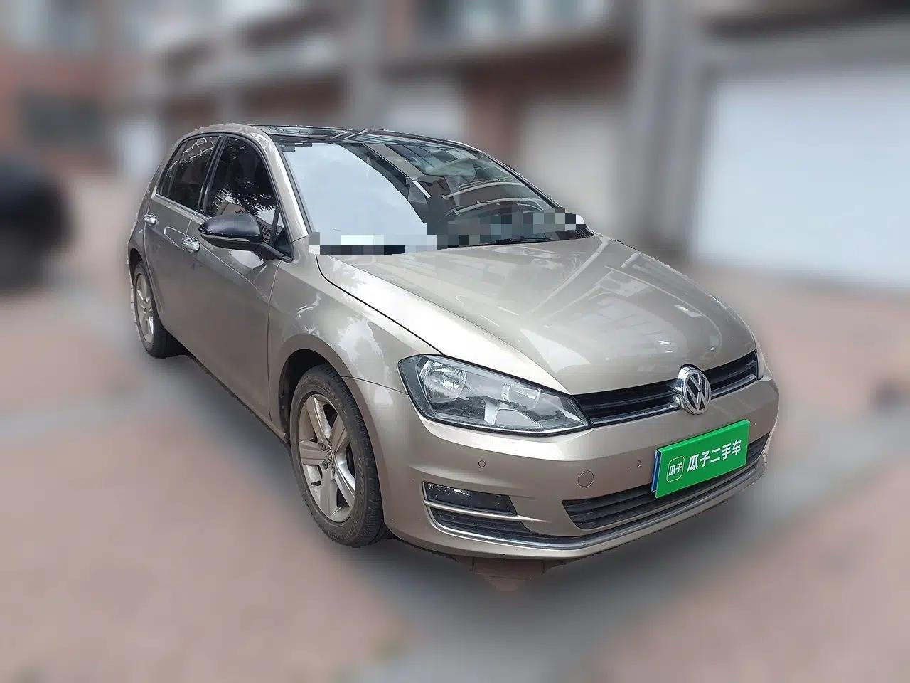 Volkswagen Golf 2017 1.6L Automatic Comfort Million-Vehicle Anniversary Edition — миниатюра 3