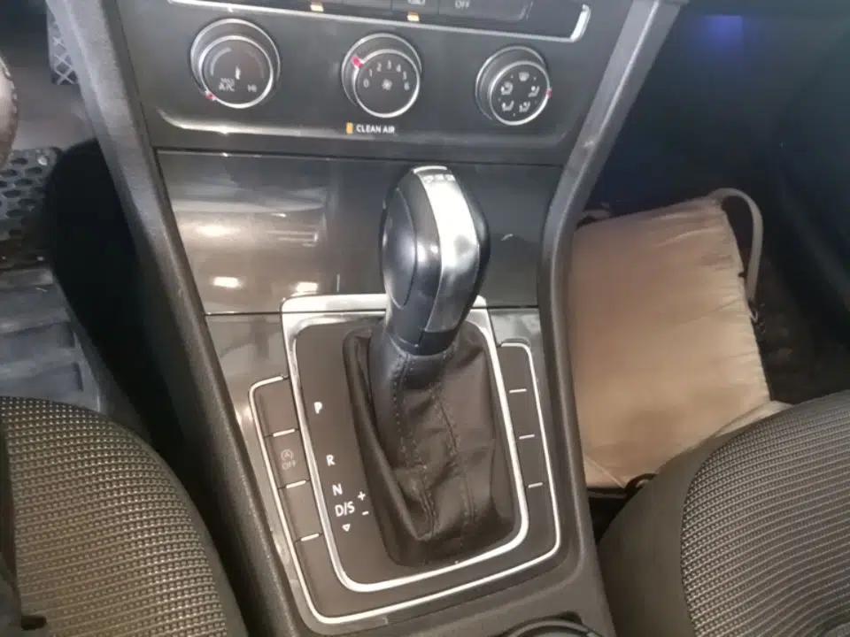 Volkswagen Golf 2019 280TSI DSG Comfort Version China V Standard — миниатюра 16