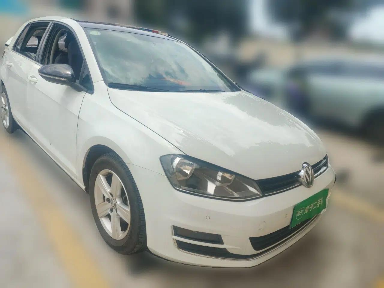 Volkswagen Golf 2017 230TSI Automatic Comfort Edition – Celebrating Milestone of One Million Units — миниатюра 2