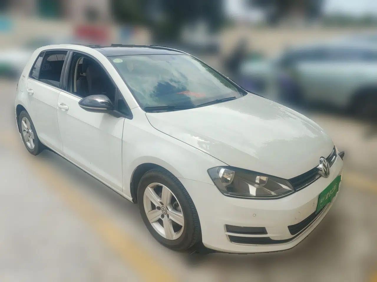Volkswagen Golf 2017 230TSI Automatic Comfort Edition – Celebrating Milestone of One Million Units — миниатюра 3