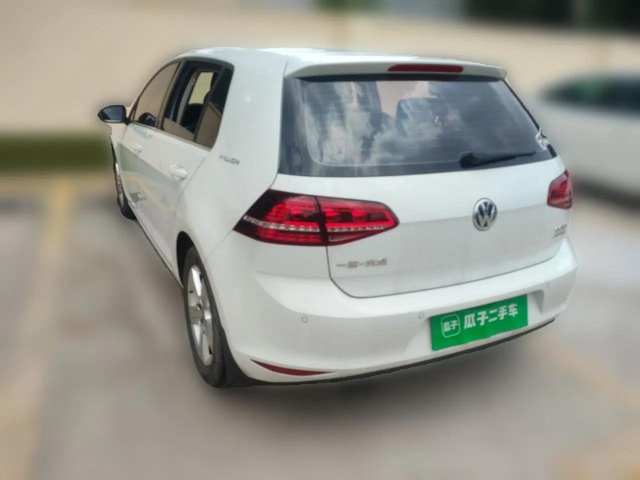 Volkswagen Golf 2017 230TSI Automatic Comfort Edition – Celebrating Milestone of One Million Units — миниатюра 4
