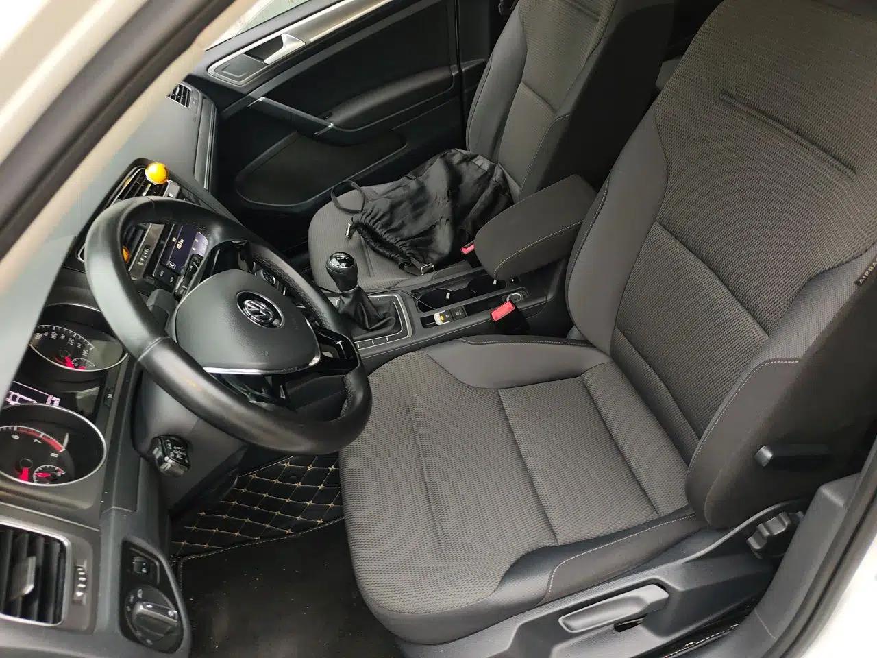 Volkswagen Golf 2016 230TSI Manual Comfort Version — миниатюра 15