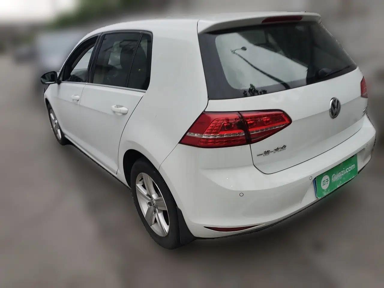Volkswagen Golf 2016 230TSI Manual Comfort Version — миниатюра 4