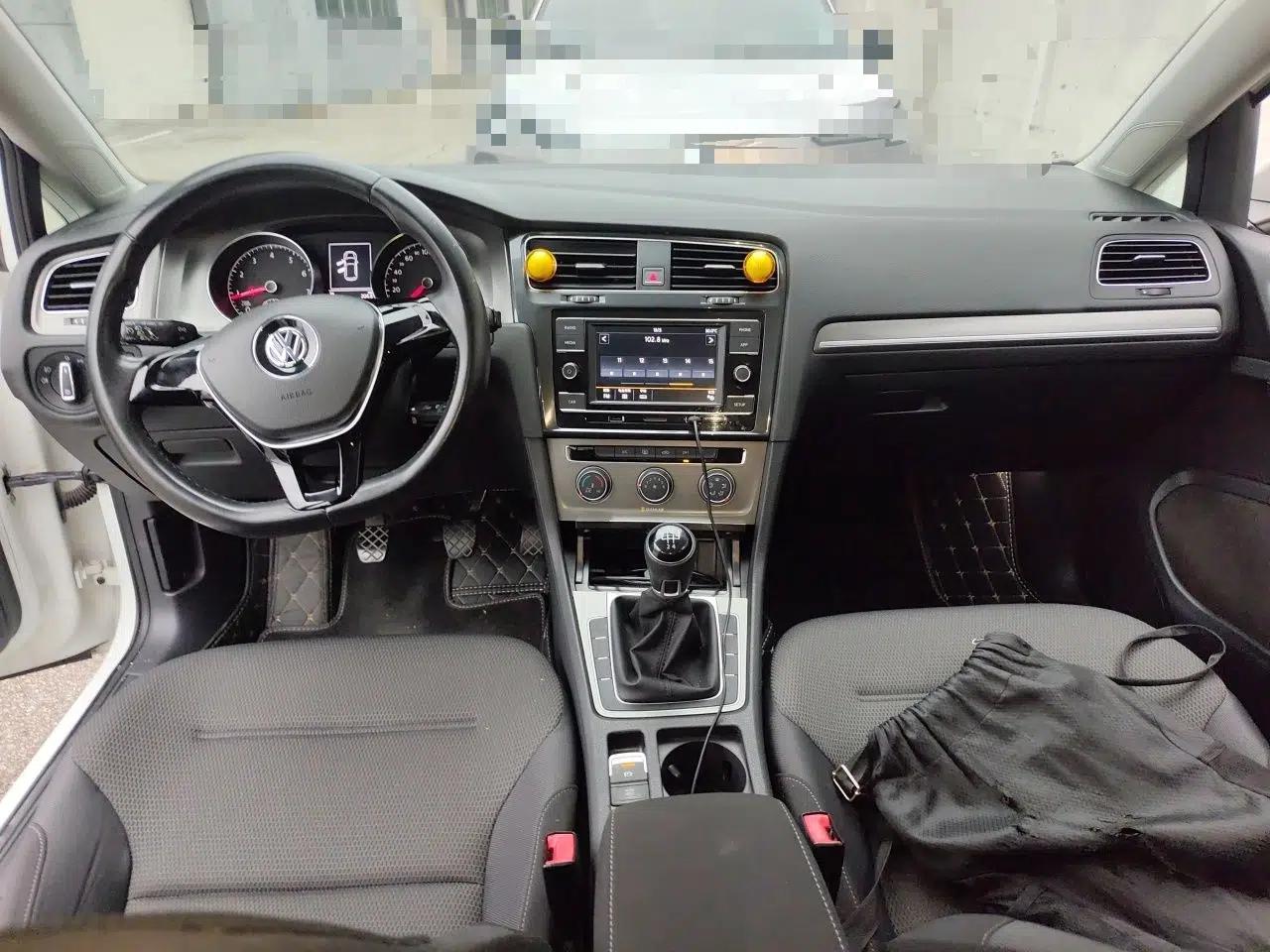 Volkswagen Golf 2016 230TSI Manual Comfort Version — миниатюра 9