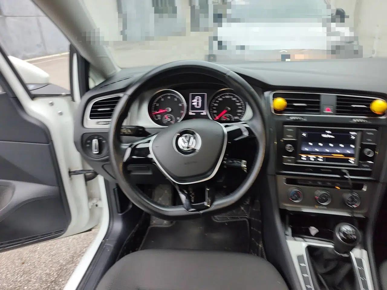 Volkswagen Golf 2016 230TSI Manual Comfort Version — миниатюра 10
