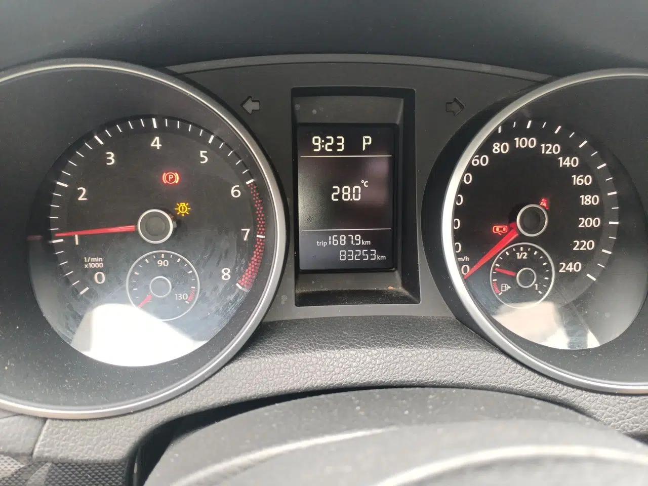 Volkswagen Golf 2012 1.6L Automatic Comfort Model — миниатюра 12