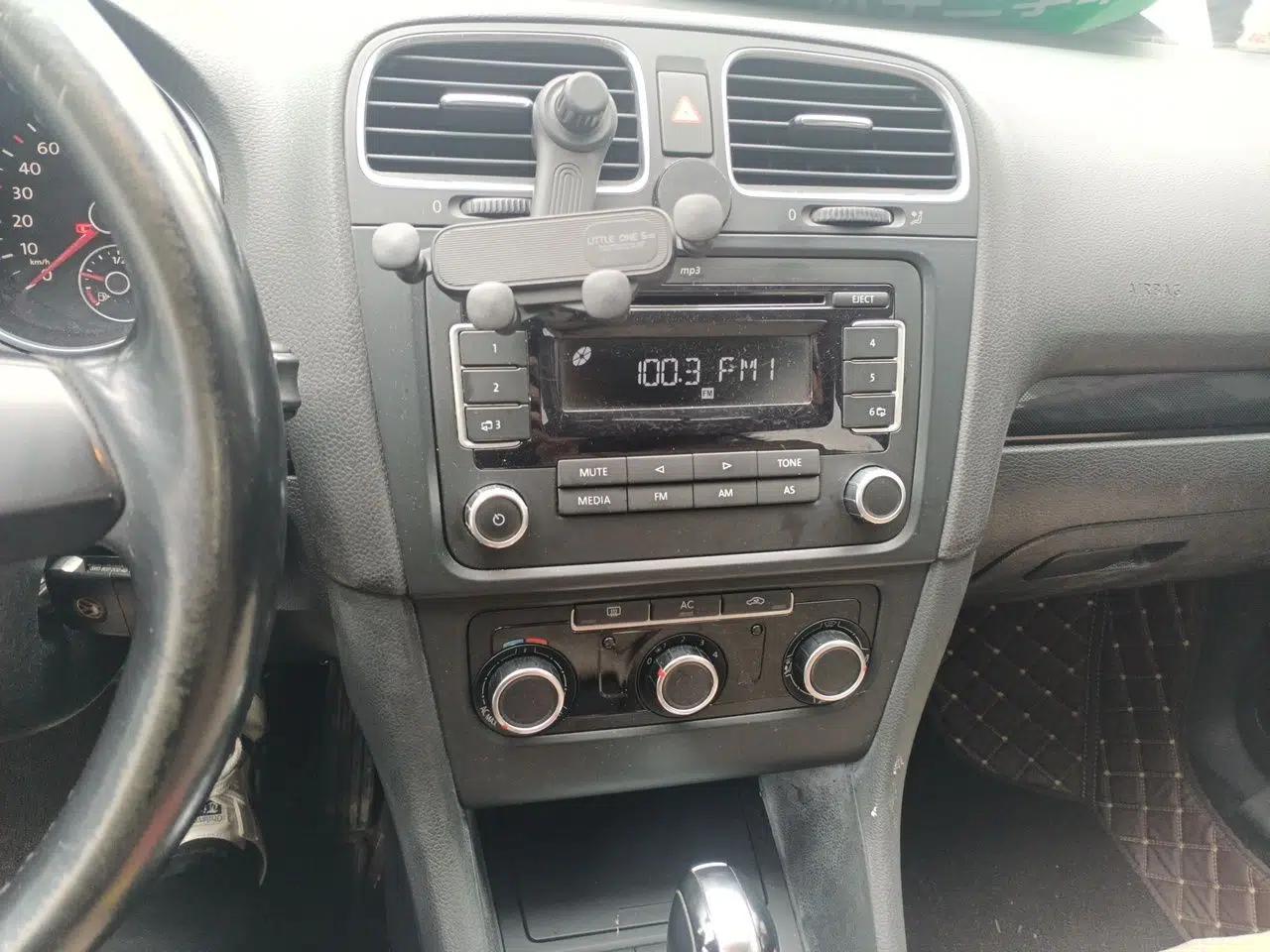 Volkswagen Golf 2012 1.6L Automatic Comfort Model — миниатюра 13