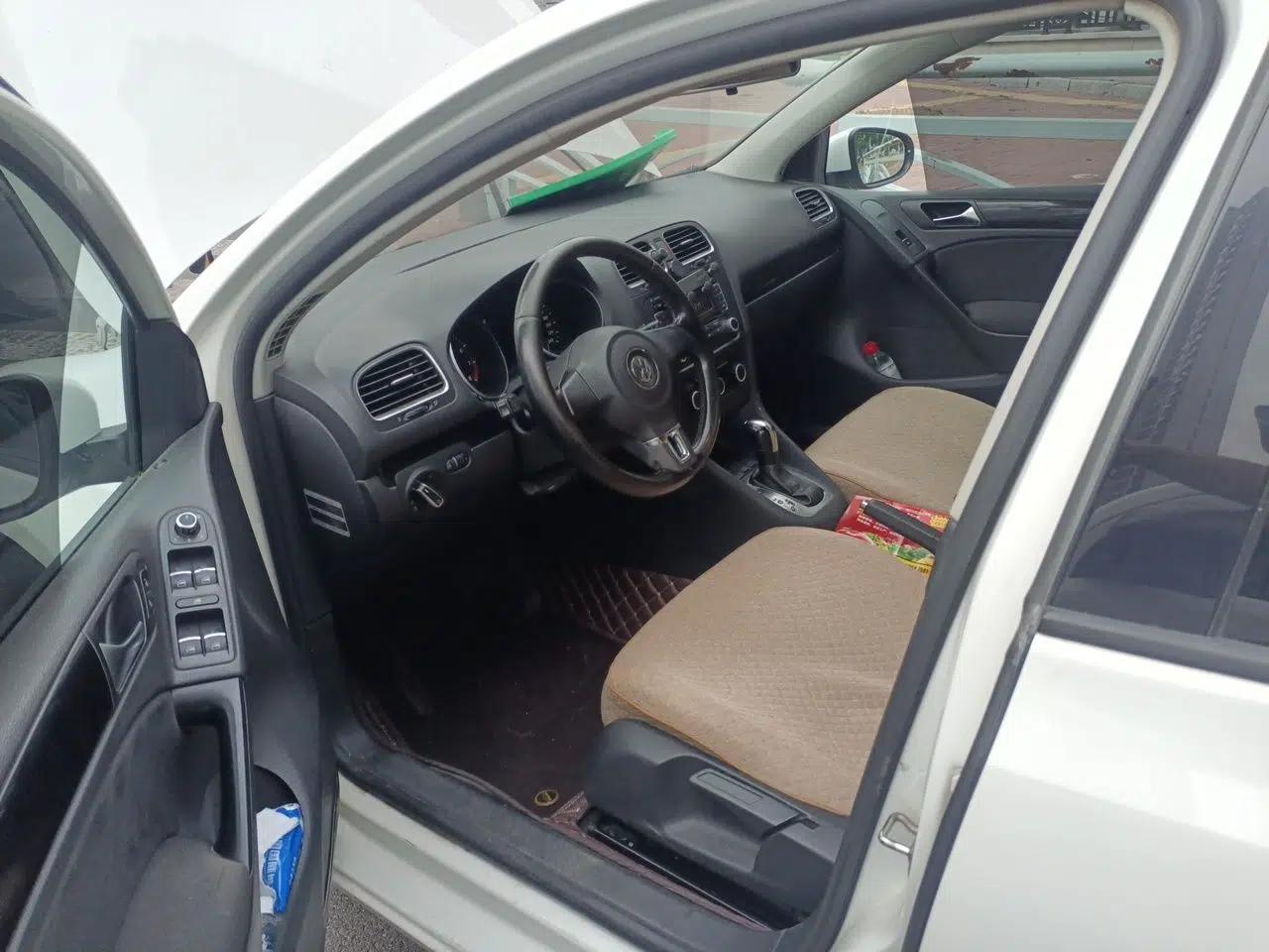 Volkswagen Golf 2012 1.6L Automatic Comfort Model — миниатюра 15