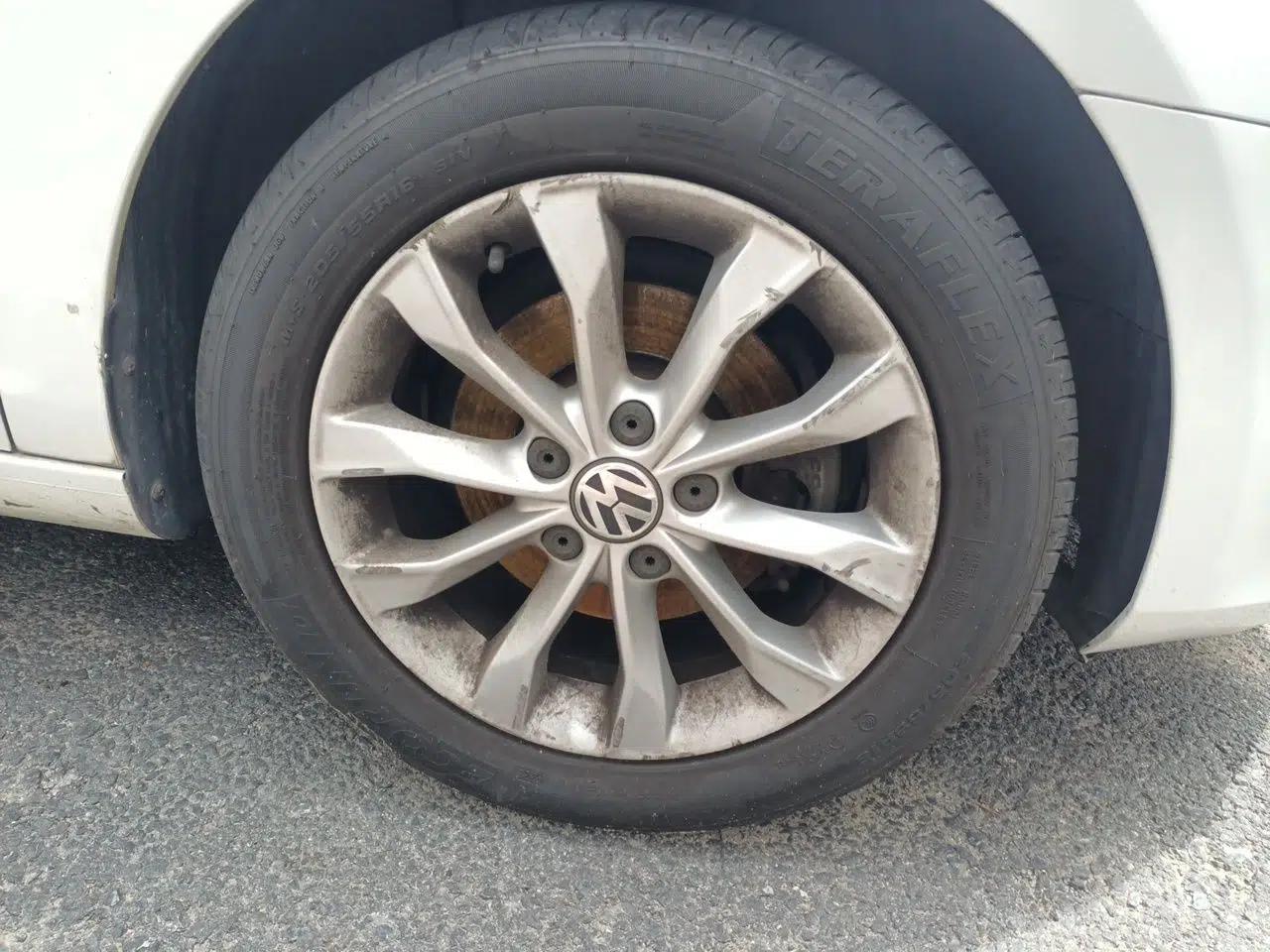 Volkswagen Golf 2012 1.6L Automatic Comfort Model — миниатюра 8