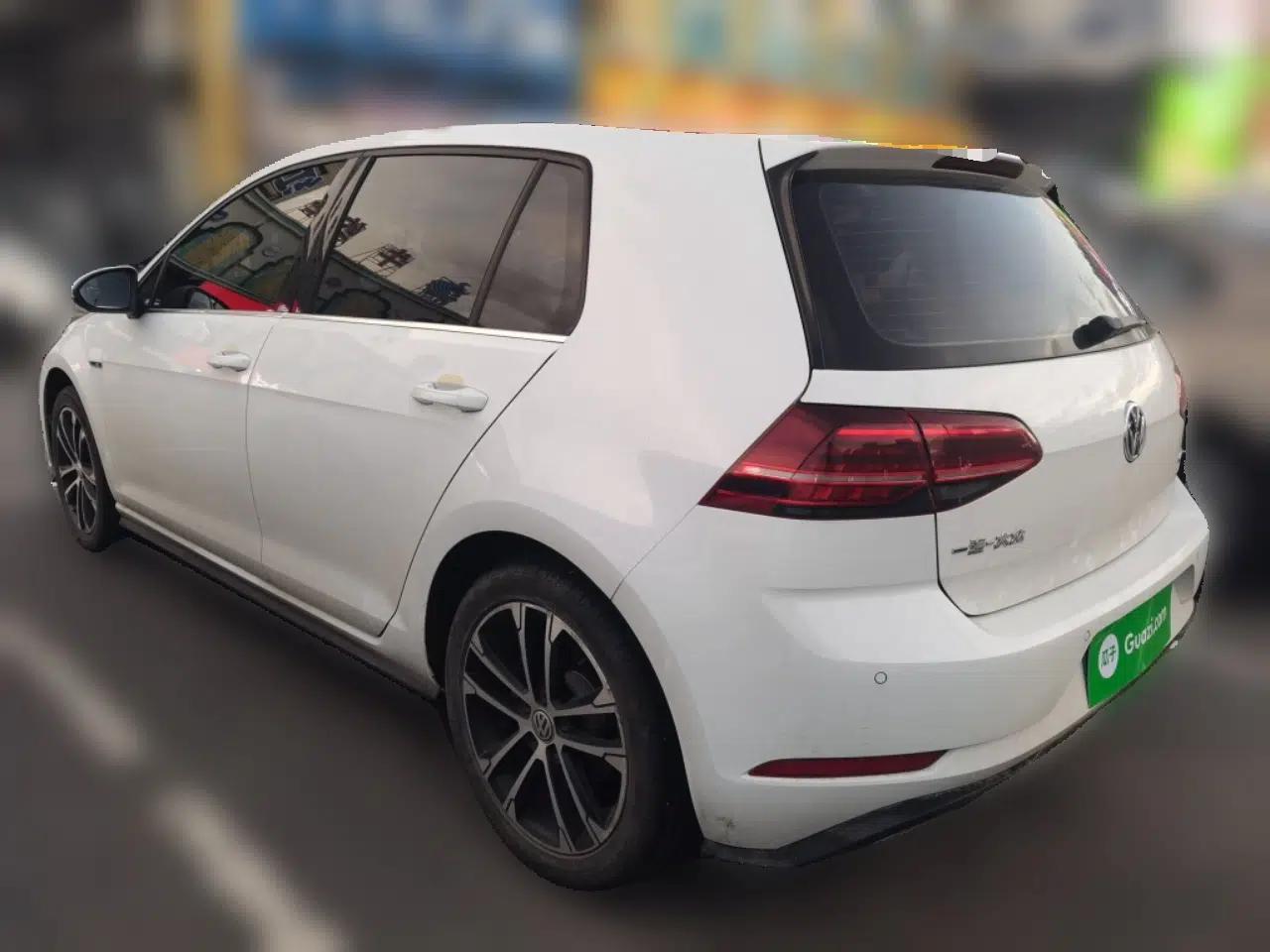Volkswagen Golf 2018 280TSI Automatic R-Line Model — миниатюра 4