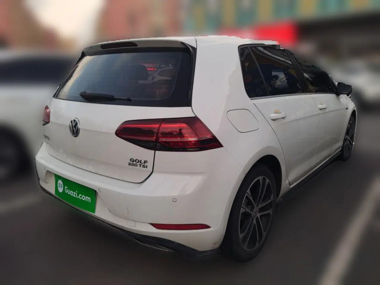 Volkswagen Golf 2018 280TSI Automatic R-Line Model — миниатюра 6