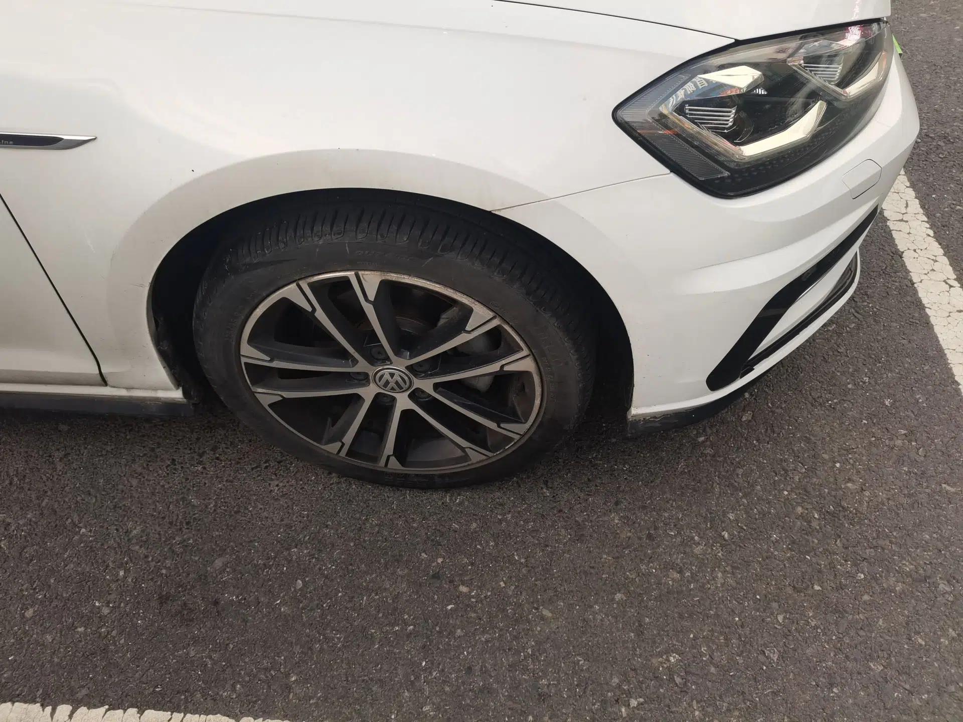 Volkswagen Golf 2018 280TSI Automatic R-Line Model — миниатюра 8