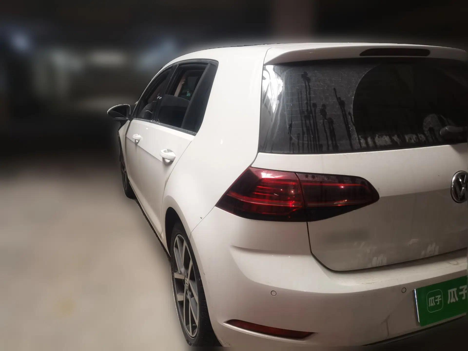 Volkswagen Golf 2018 230TSI Automatic Luxury Version — миниатюра 4