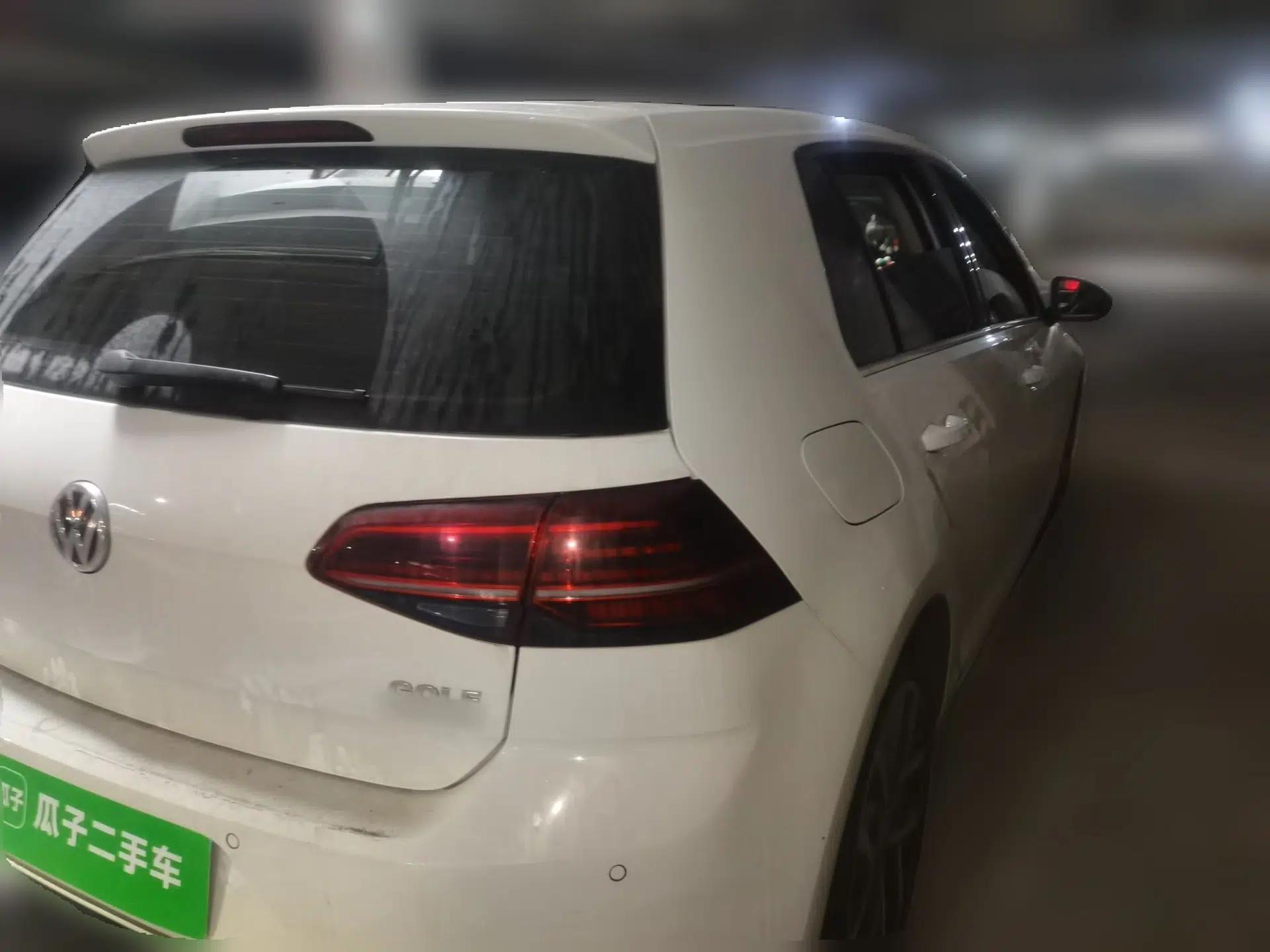 Volkswagen Golf 2018 230TSI Automatic Luxury Version — миниатюра 6