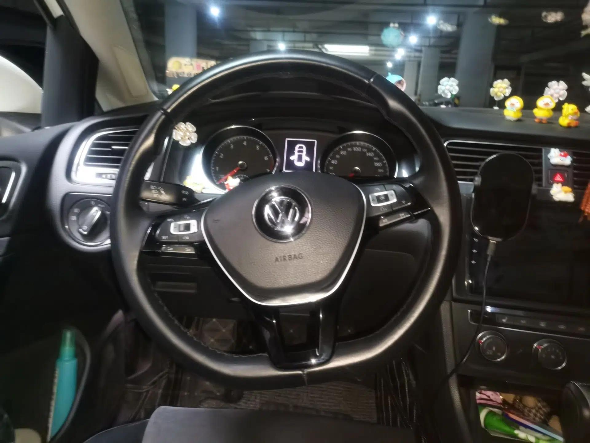 Volkswagen Golf 2018 230TSI Automatic Luxury Version — миниатюра 10