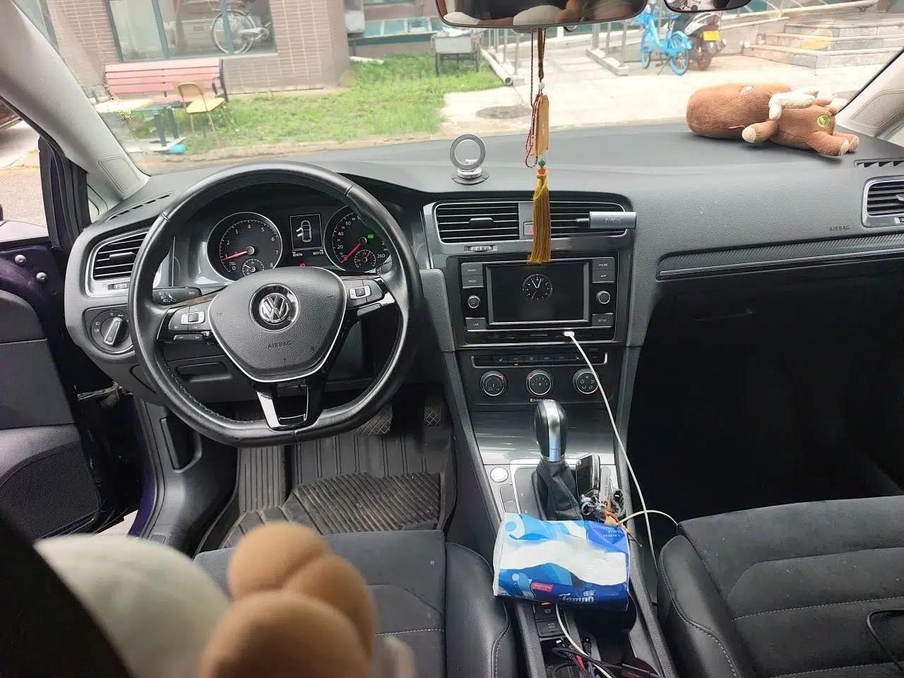 Volkswagen Golf 2018 230TSI Automatic Luxury Version — миниатюра 9