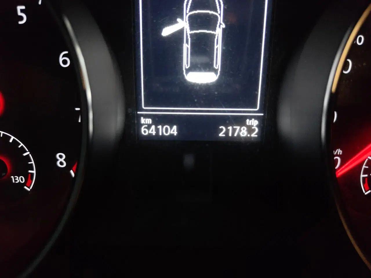 Volkswagen Golf 2018 1.6L Automatic Comfort Model — миниатюра 12