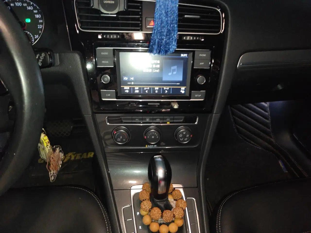 Volkswagen Golf 2018 1.6L Automatic Comfort Model — миниатюра 13