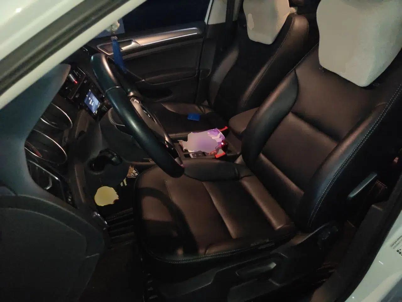 Volkswagen Golf 2018 1.6L Automatic Comfort Model — миниатюра 15