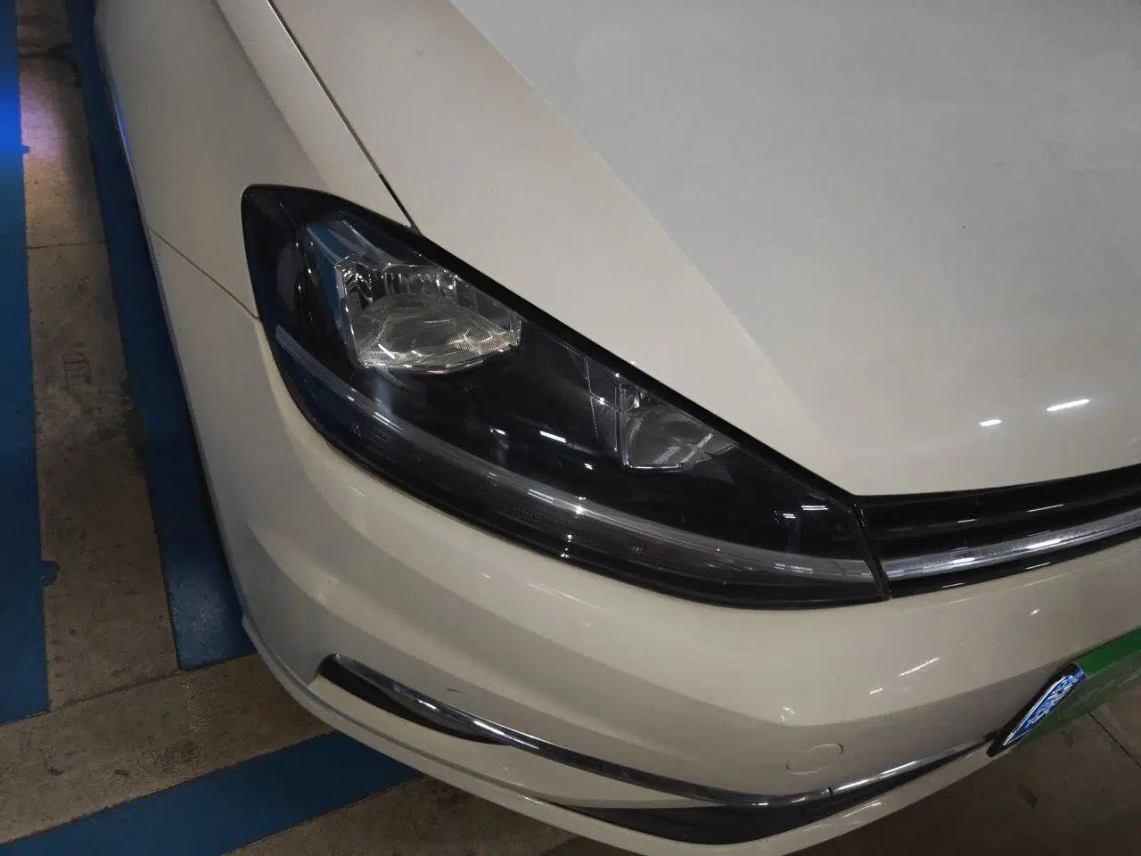 Volkswagen Golf 2018 1.6L Automatic Comfort Model — миниатюра 7