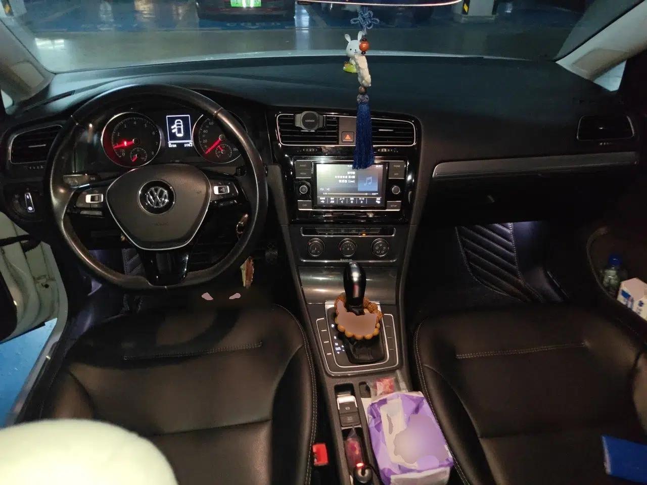 Volkswagen Golf 2018 1.6L Automatic Comfort Model — миниатюра 9