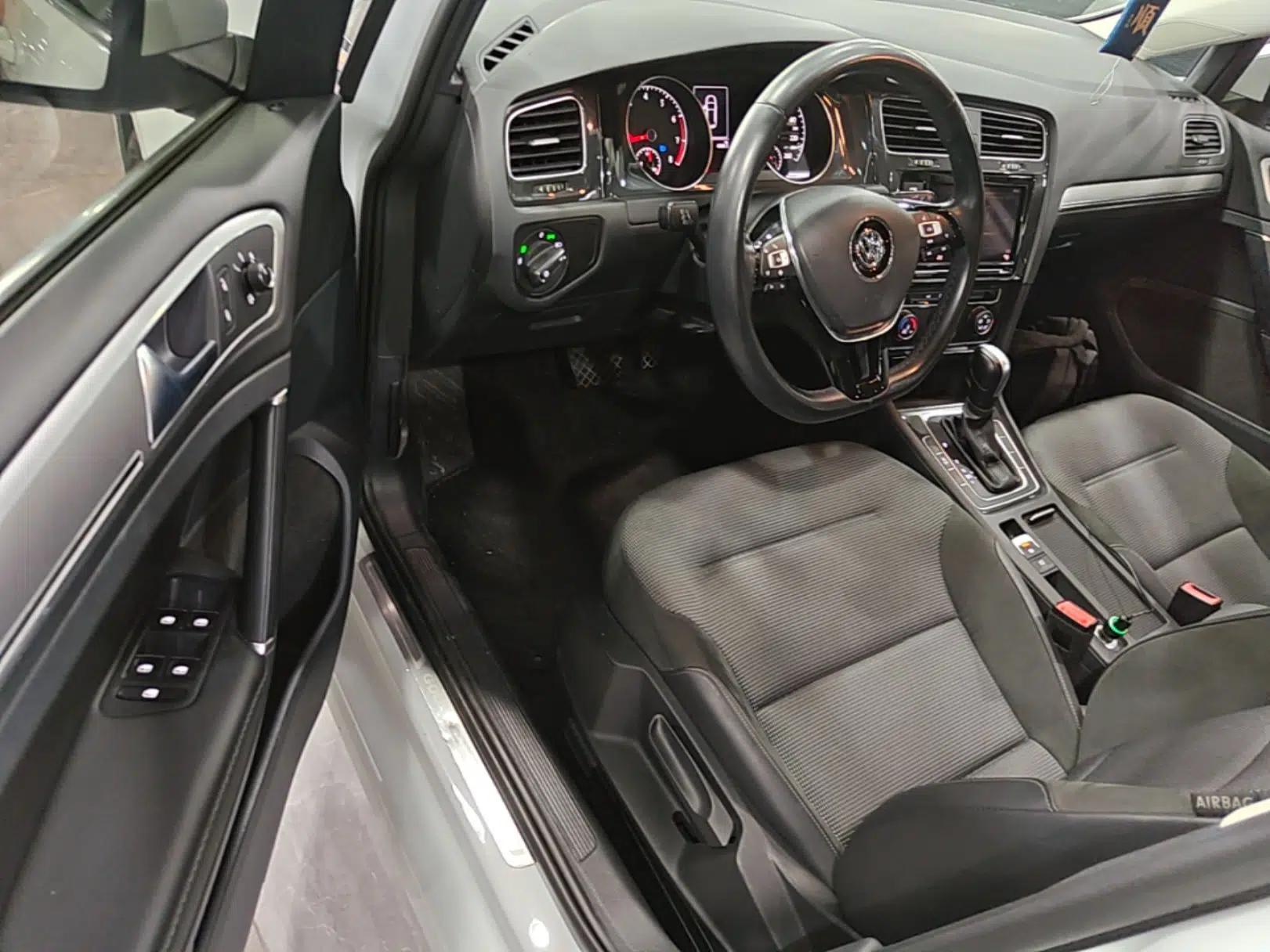 Volkswagen Golf 2019 280TSI DSG Comfort Version China VI Standard — миниатюра 18