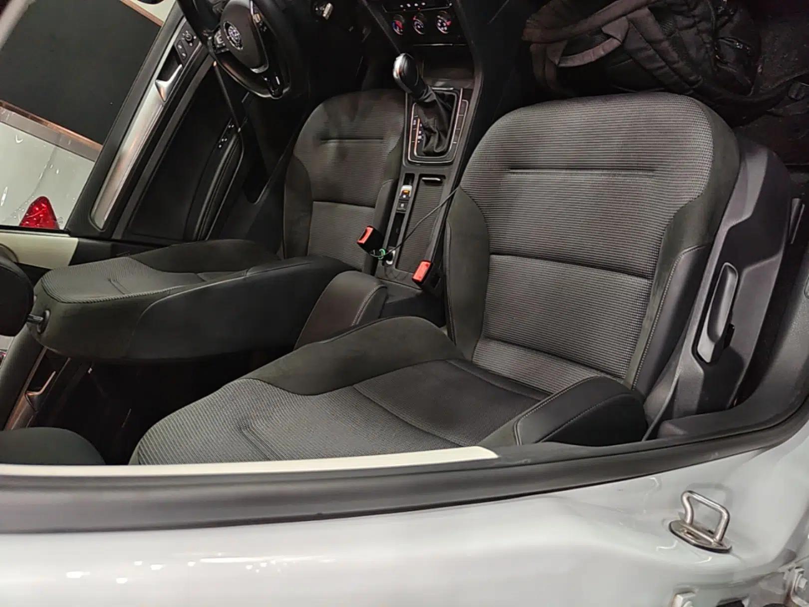 Volkswagen Golf 2019 280TSI DSG Comfort Version China VI Standard — миниатюра 19