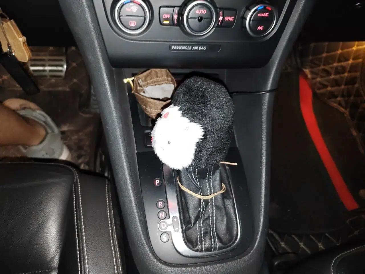 Volkswagen Golf 2014 2.0 TSI R Convertible — миниатюра 14