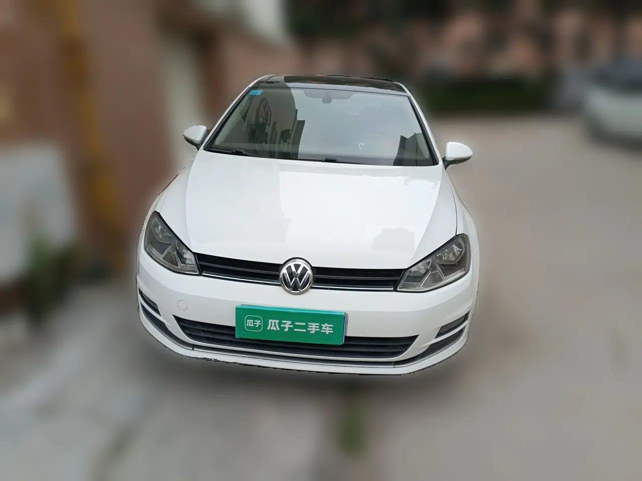 Volkswagen Golf 2016 230TSI Automatic Luxury Version — миниатюра 2