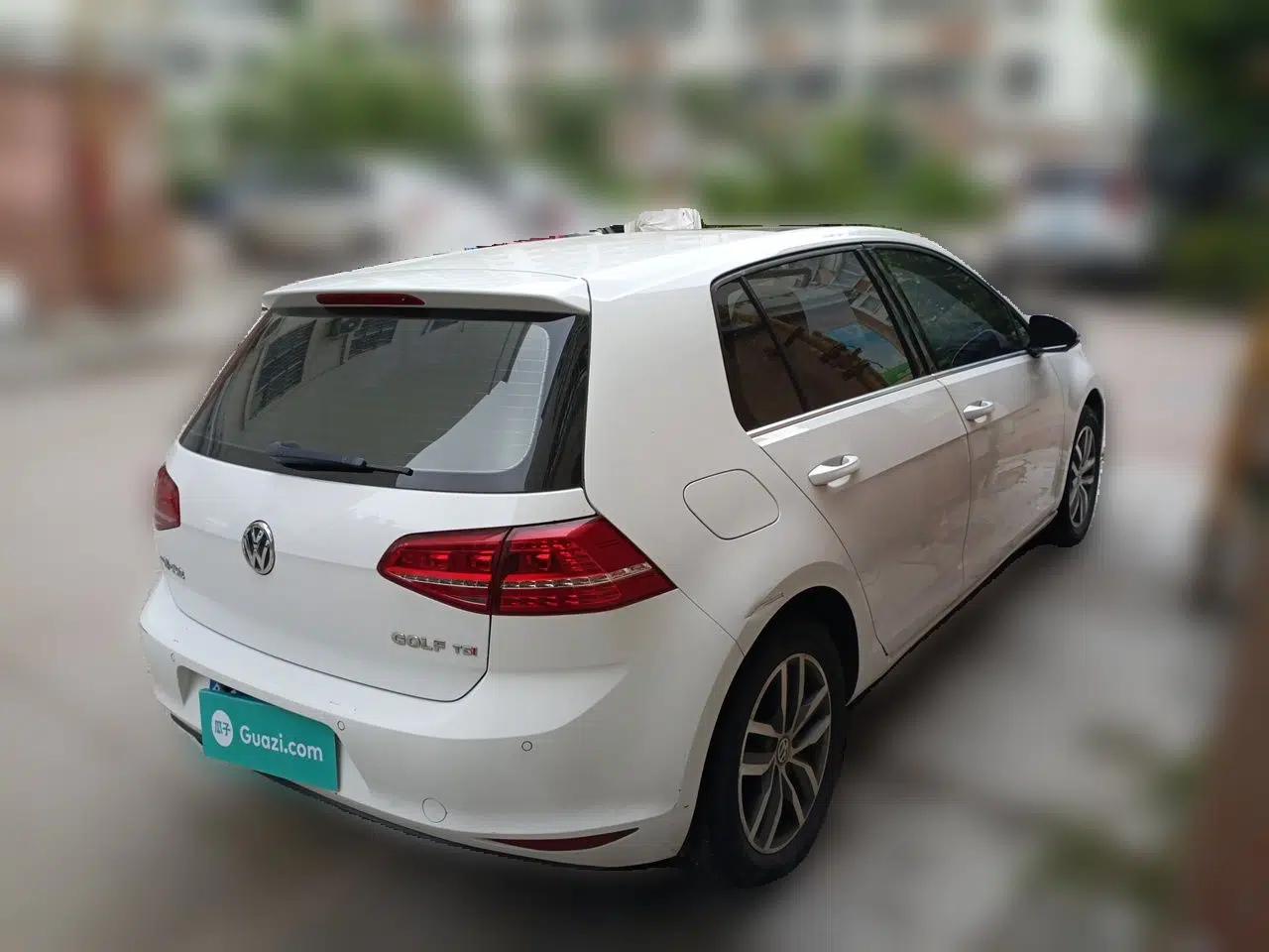 Volkswagen Golf 2016 230TSI Automatic Luxury Version — миниатюра 6