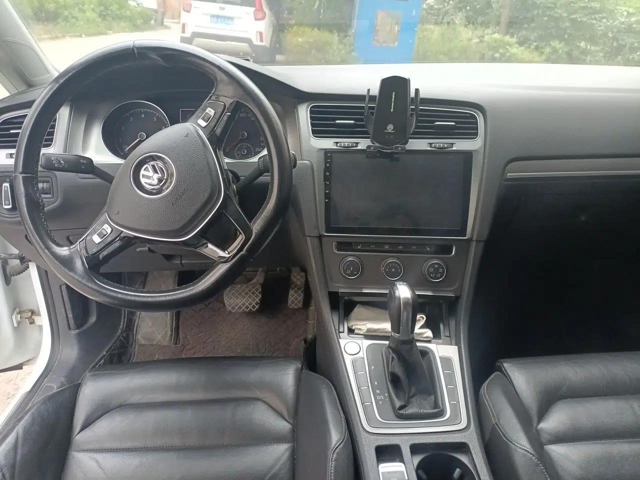 Volkswagen Golf 2016 230TSI Automatic Luxury Version — миниатюра 9