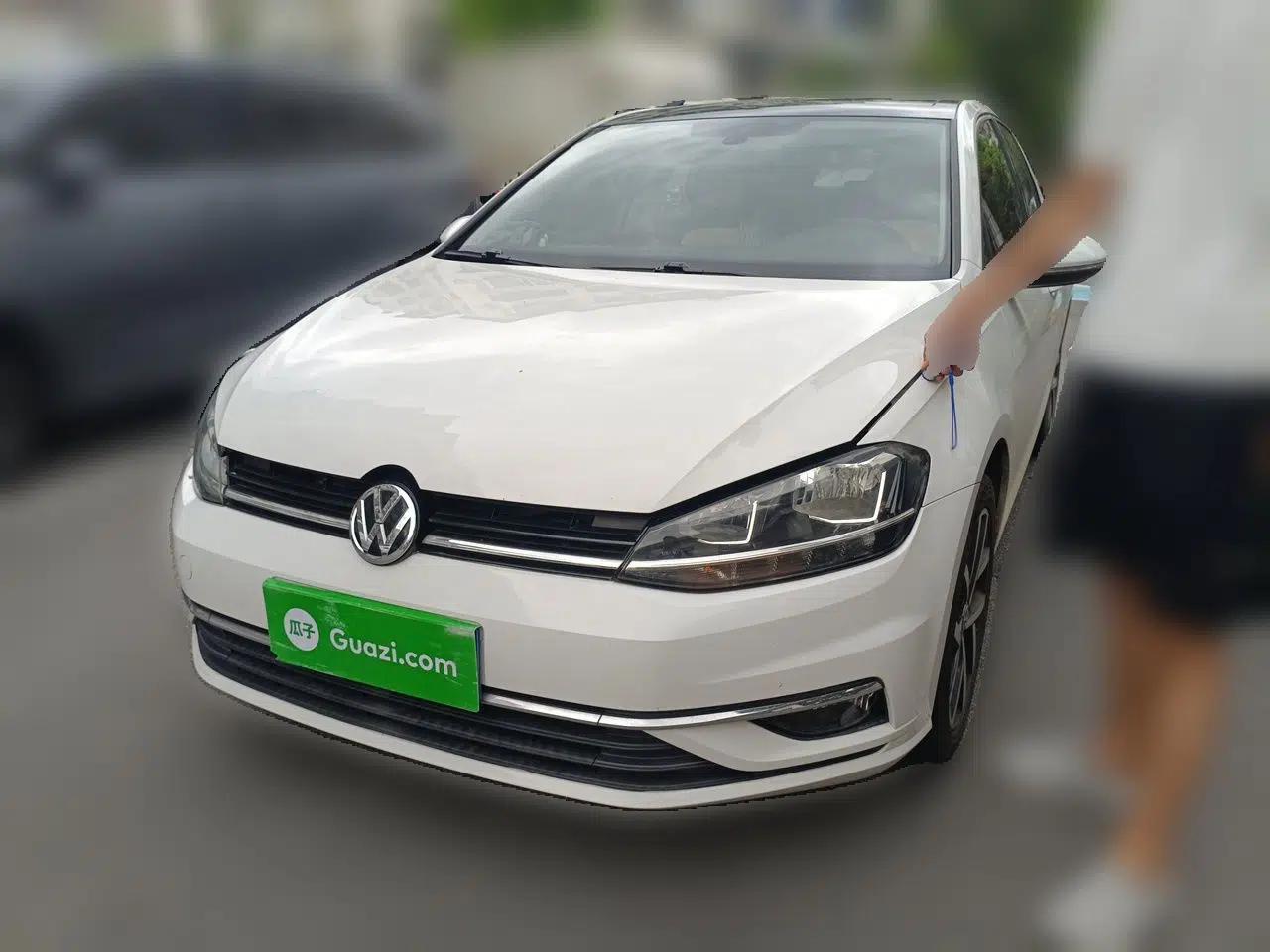 Volkswagen Golf 2018 230TSI Automatic Luxury Version — миниатюра 1