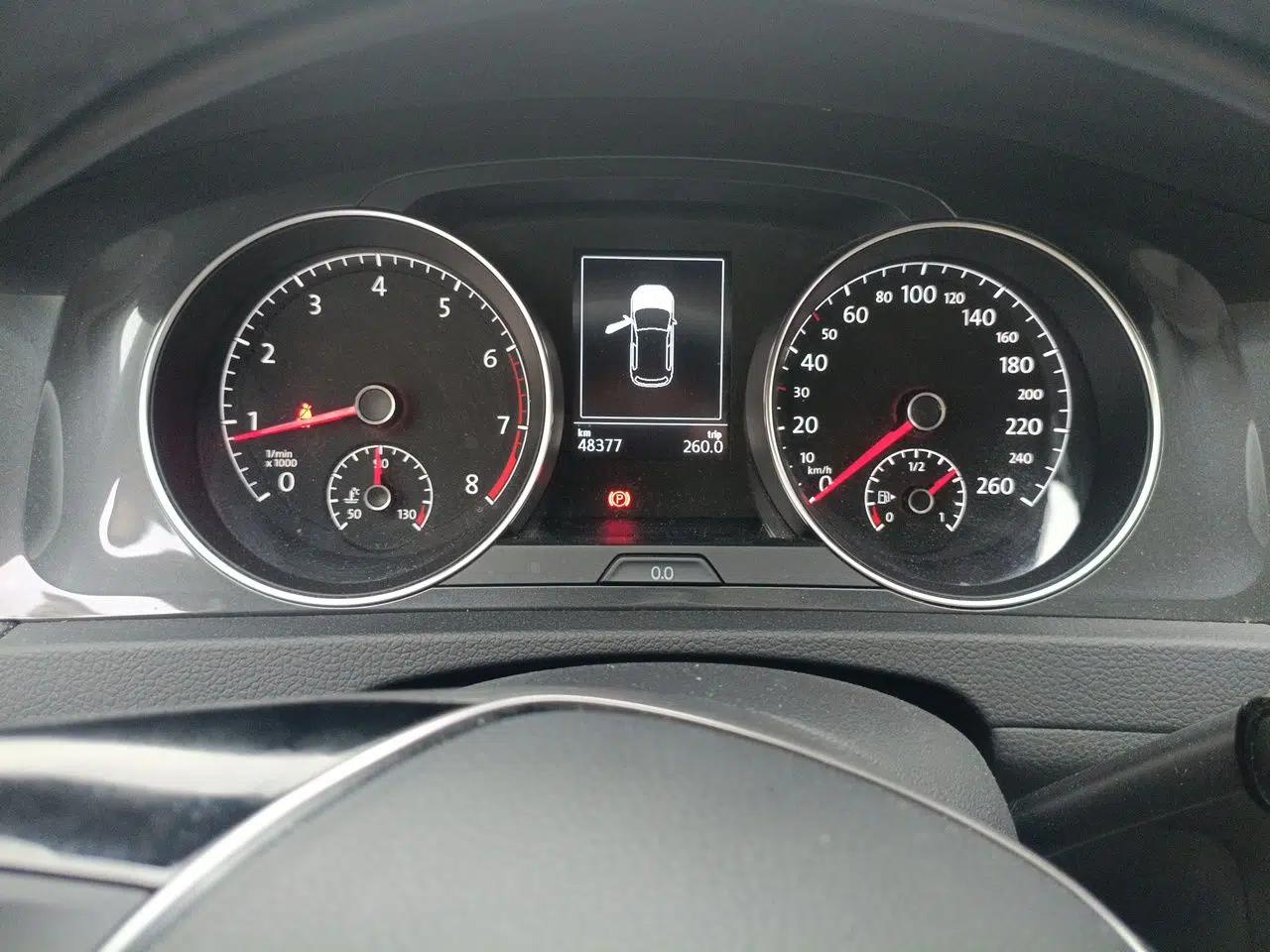 Volkswagen Golf 2018 230TSI Automatic Luxury Version — миниатюра 11