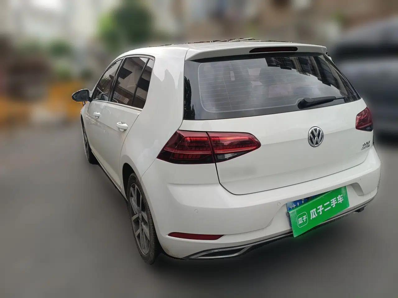 Volkswagen Golf 2018 230TSI Automatic Luxury Version — миниатюра 4