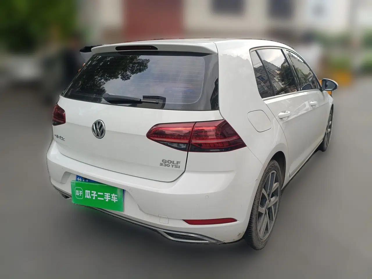 Volkswagen Golf 2018 230TSI Automatic Luxury Version — миниатюра 6