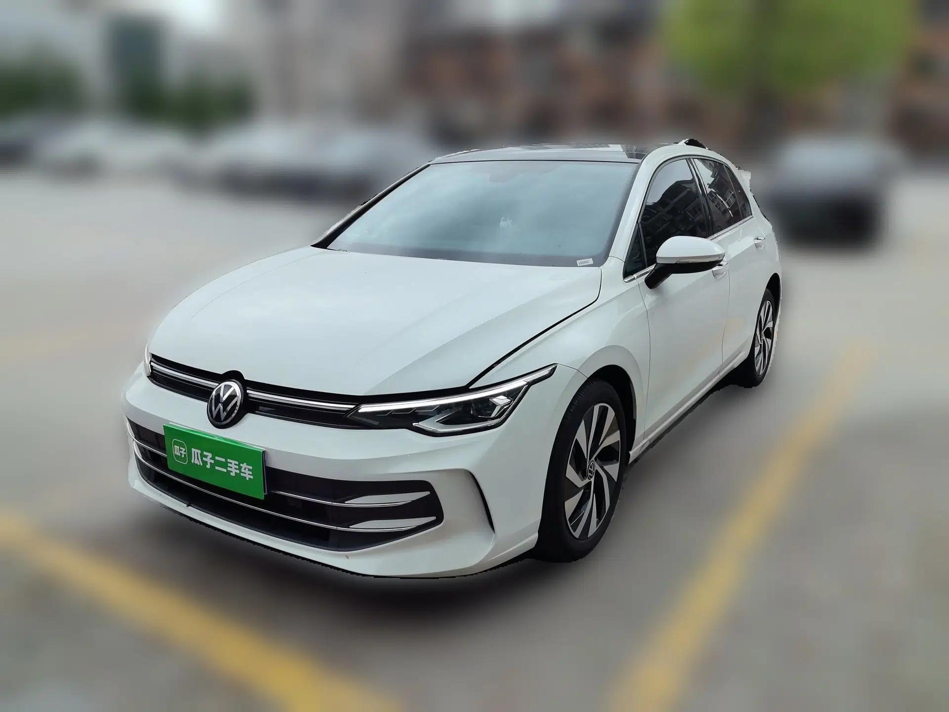Volkswagen Golf 2026 300TSI Pro — миниатюра 1