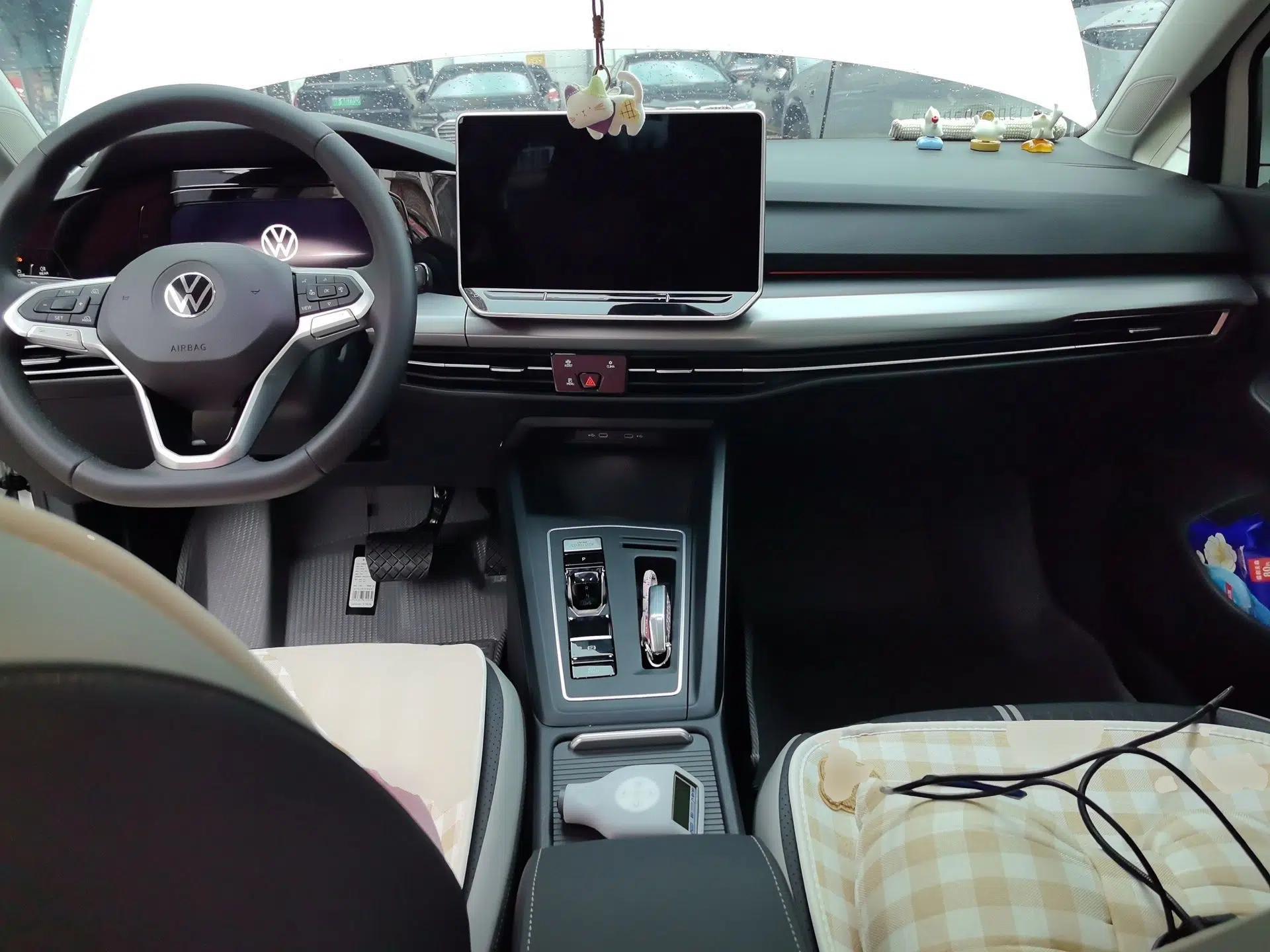 Volkswagen Golf 2026 300TSI Pro — миниатюра 9