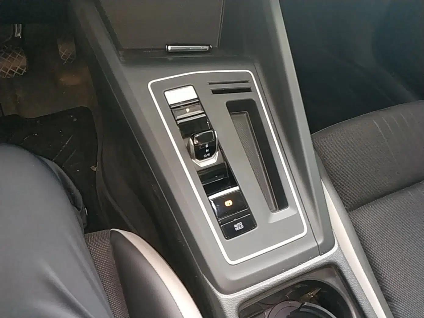 Volkswagen Golf 2024 280TSI DSG Pro Expert Edition — миниатюра 23