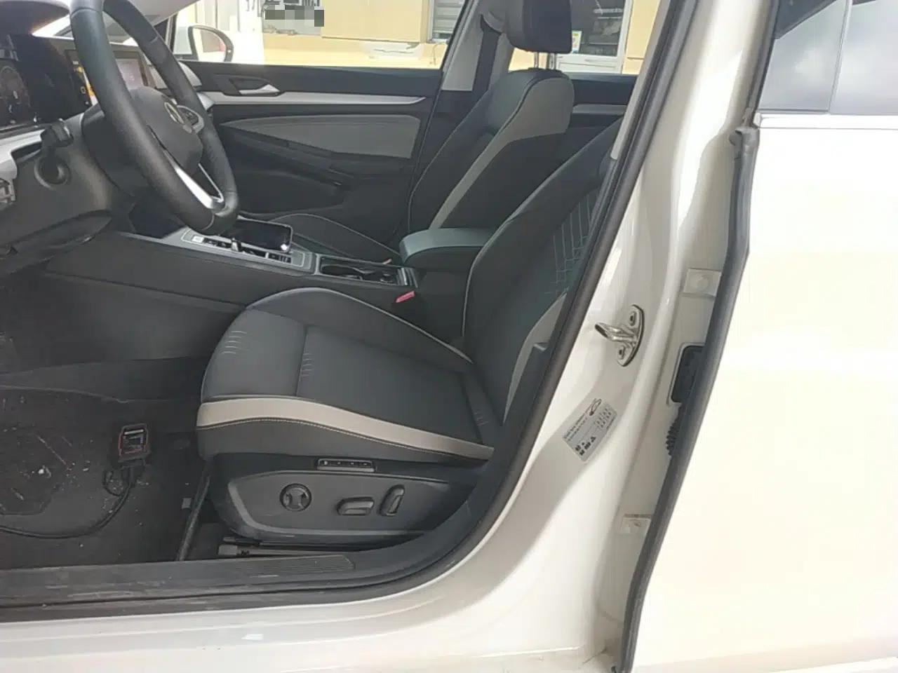Volkswagen Golf 2024 280TSI DSG Pro Expert Edition — миниатюра 24
