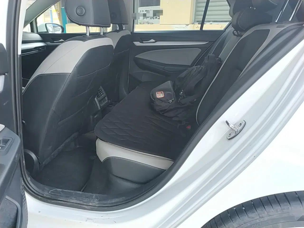 Volkswagen Golf 2024 280TSI DSG Pro Expert Edition — миниатюра 27