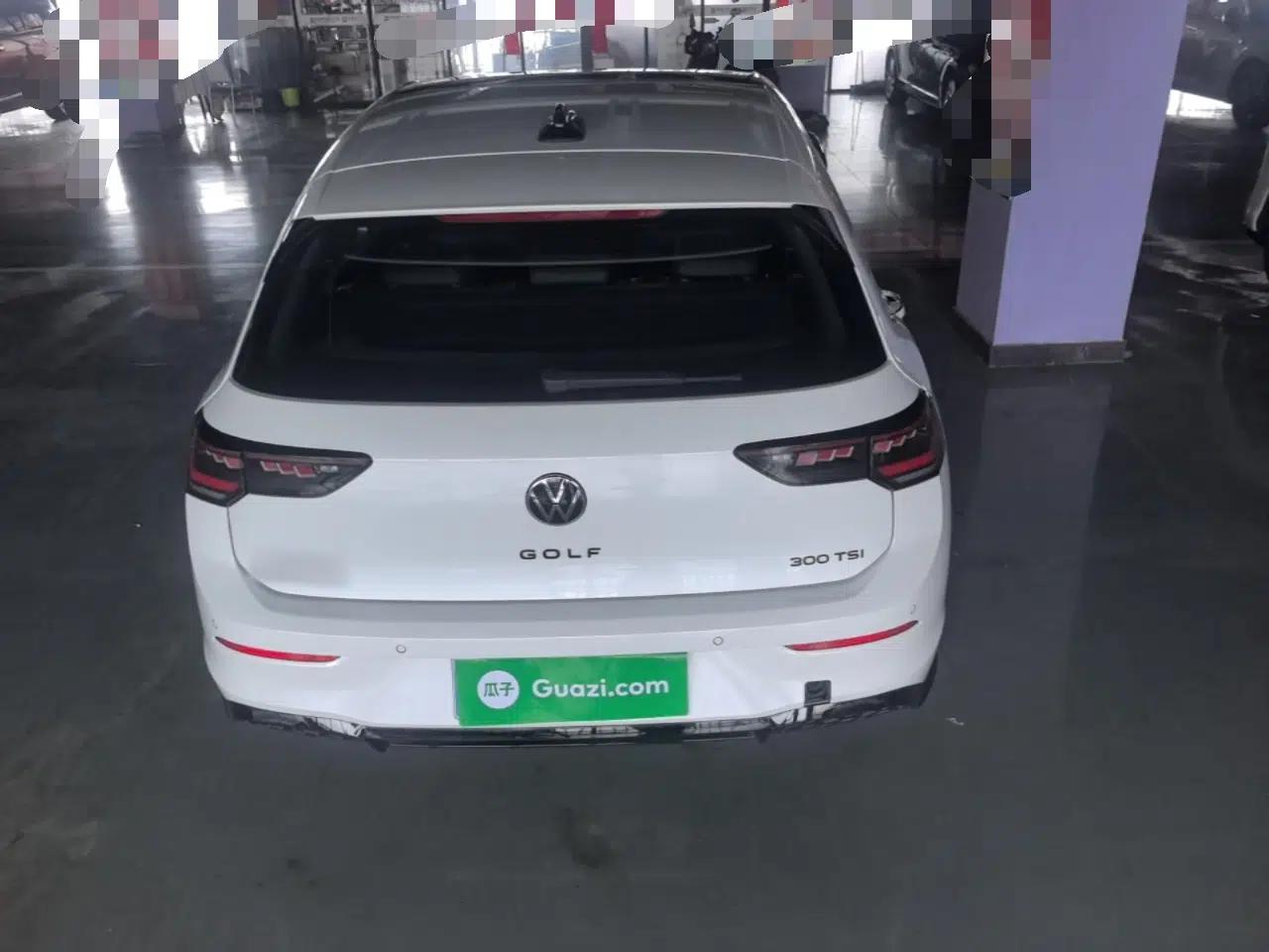 Volkswagen Golf 2025 300TSI R-Line — миниатюра 5