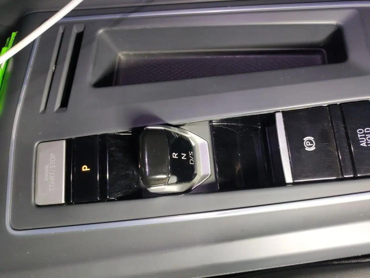 Volkswagen Golf 2023 Facelift 280TSI DSG R-Line — миниатюра 14