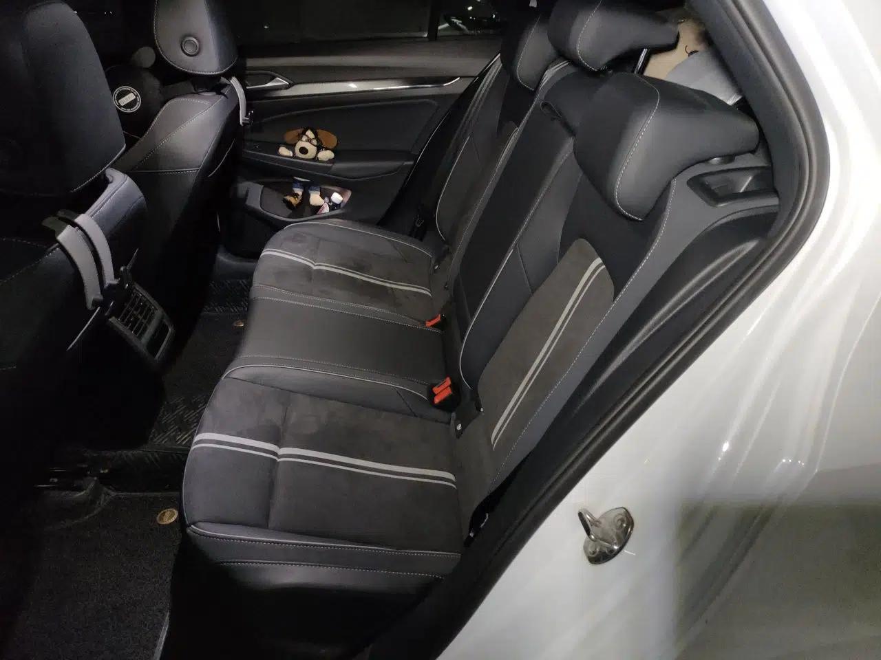 Volkswagen Golf 2023 Facelift 280TSI DSG R-Line — миниатюра 17