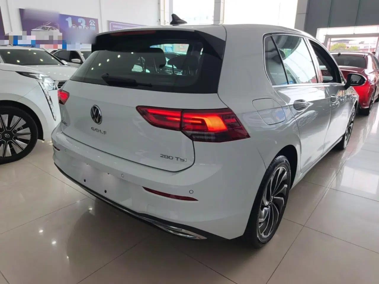 Volkswagen Golf 2023 Facelift 280TSI DSG Pro — миниатюра 6