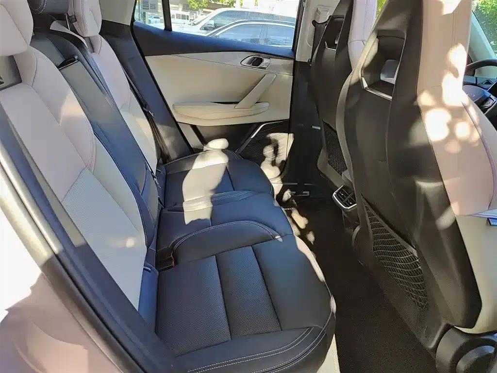 Lynk & Co 06 EM-P 2023 1.5T Remix PHEV Shero — миниатюра 11
